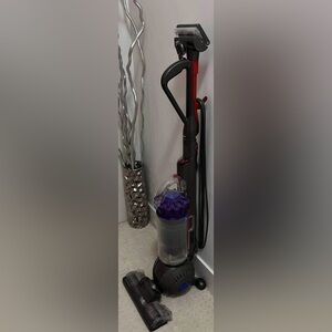 Dyson ball vacuum cleaner full size roller ball Style Purple Upright attachments